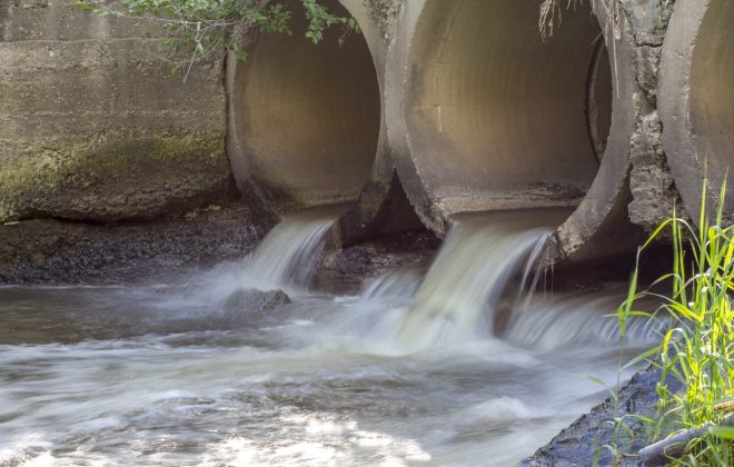Not-Entlastung: Bei Starkregen kann stark verdünntes Mischwasser zum Schutz des Kanals, der Klärwerke und der Bürger in Gewässer abfließen. Copyright: buk8888