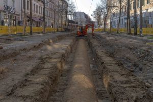 Baustelle Bornaische Straße: Ein Abwasserkanal liegt frei
